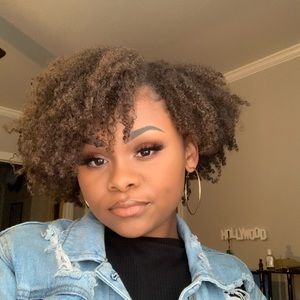 Meet your Posher, Tamaria